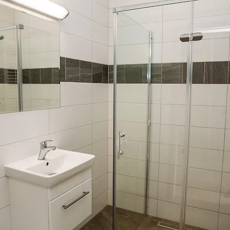 Pod Kunkou, Apartment *